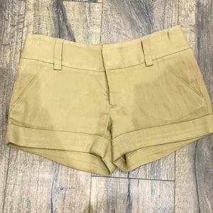 Alice + Olivia tan linen blend cuffed cady shorts